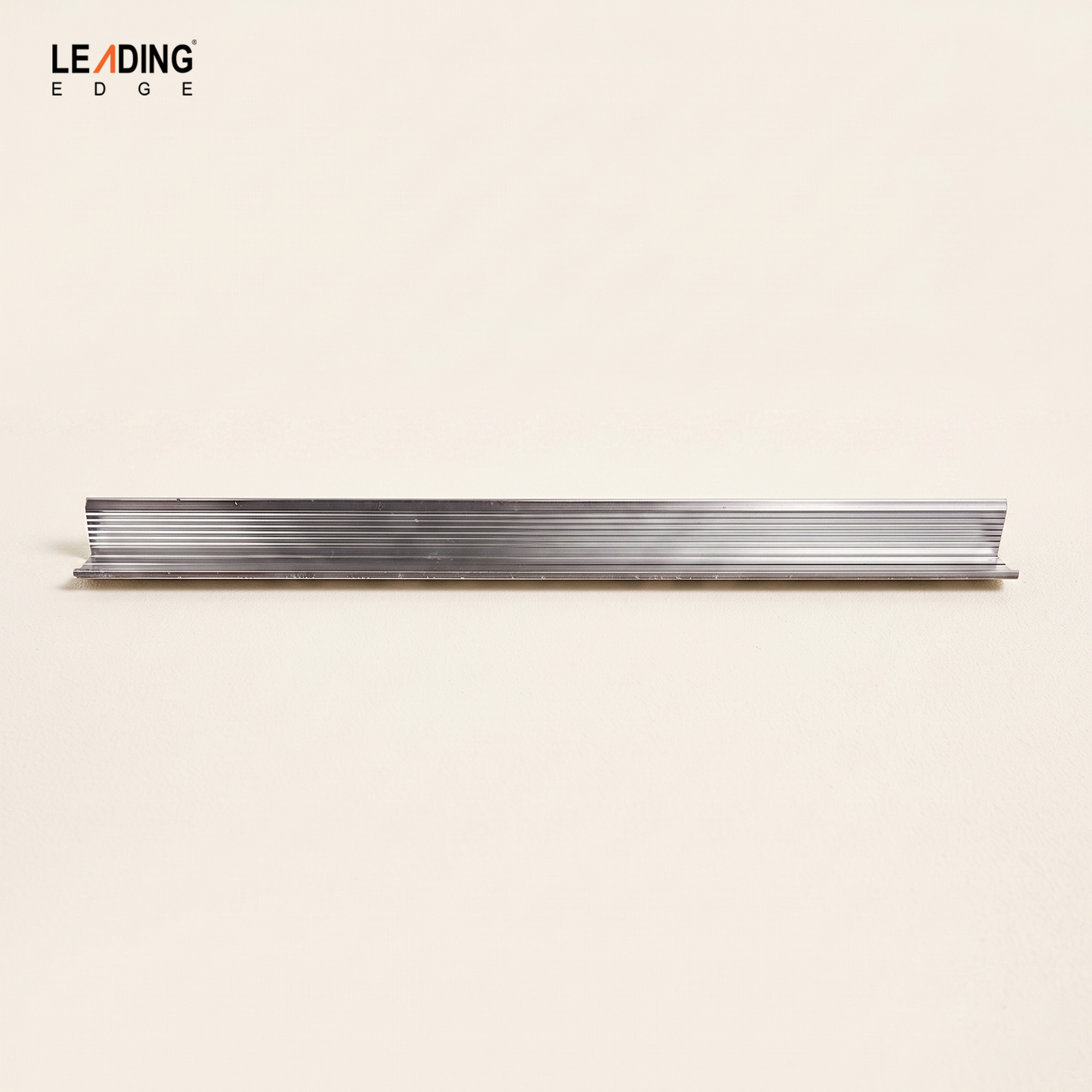 01-3740 Tiles Channel Shining / Shining Hair Line | 01-3740