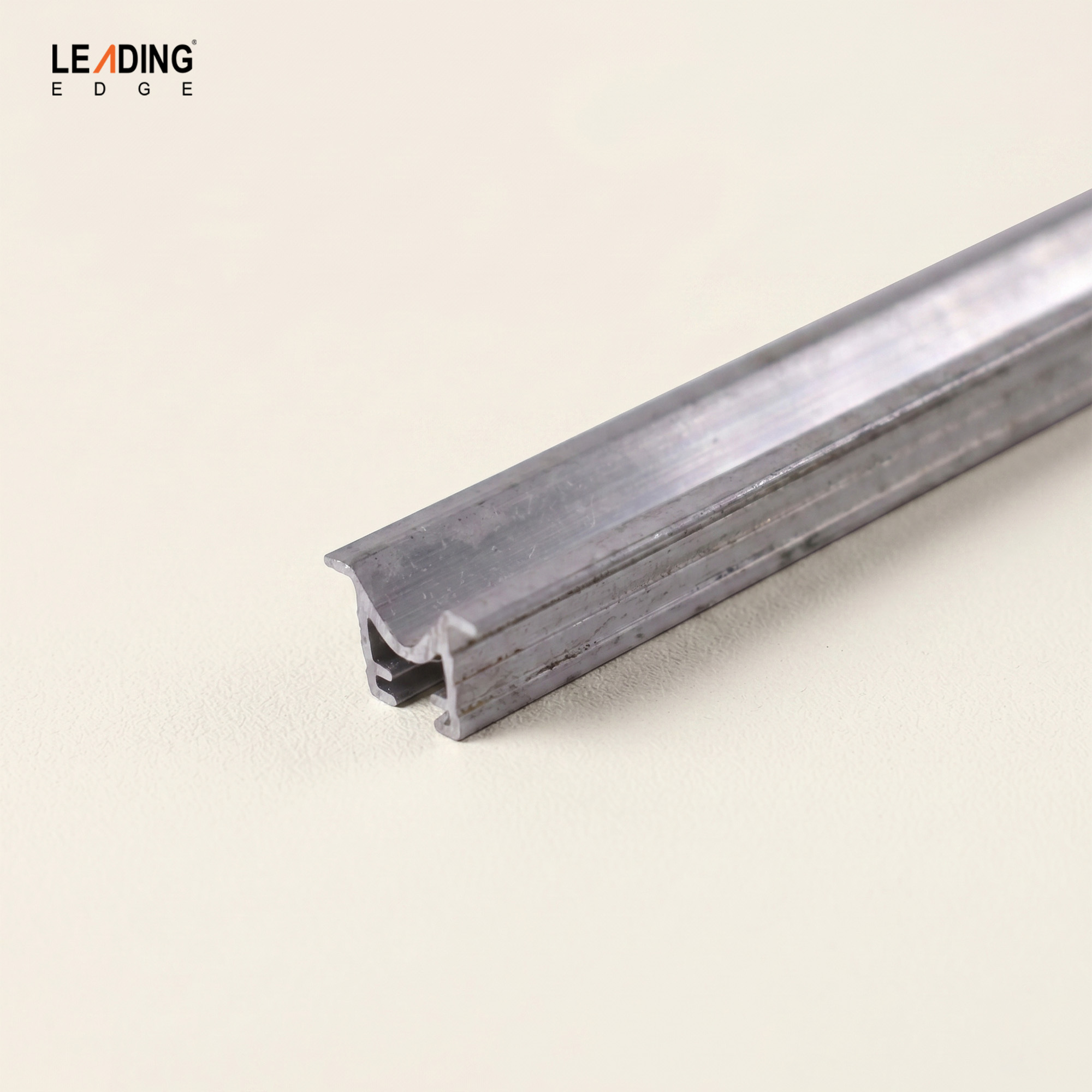 Sliding Rail V-Type | 01-3332