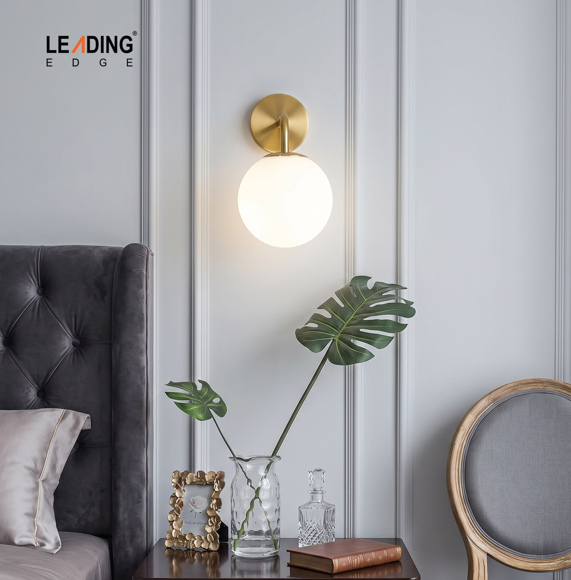 Wall Light Metal Gold & White Ball 01-4202