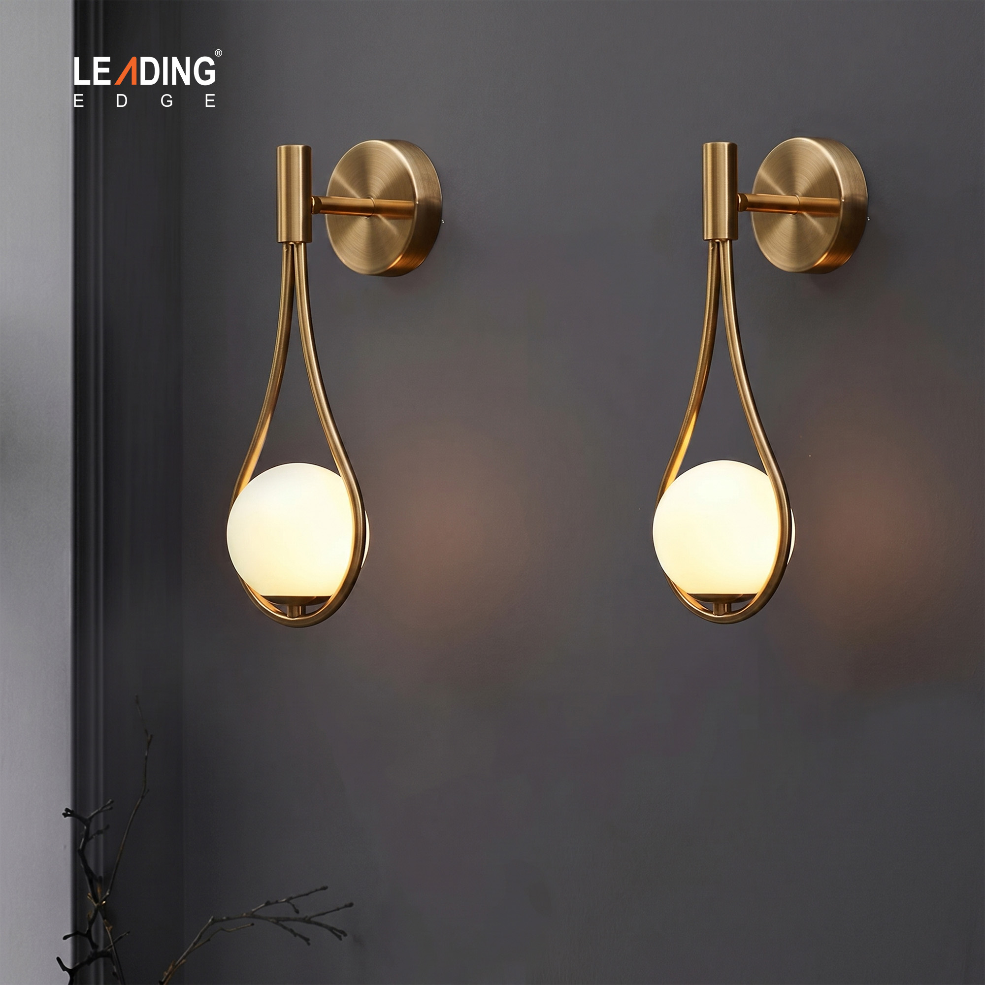 Wall Light Metal Gold & White Ball 01-4201