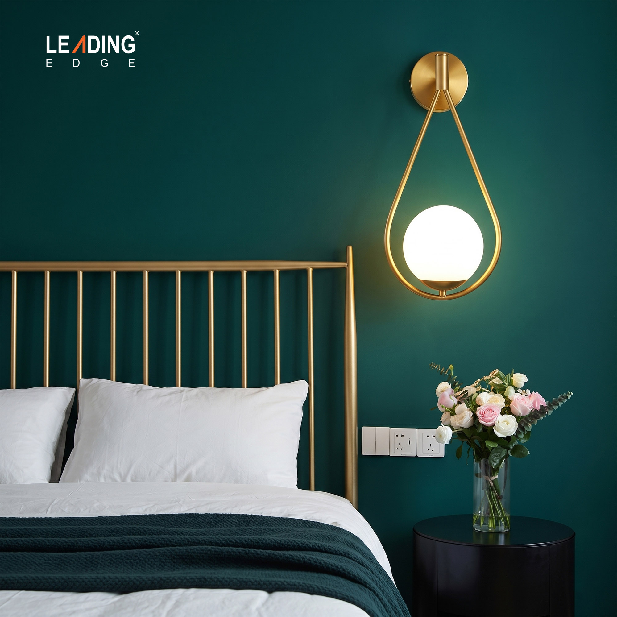 Wall Light Metal Gold & White Ball 01-4201